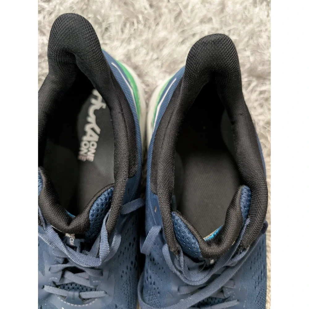 Hoka One One hoka one